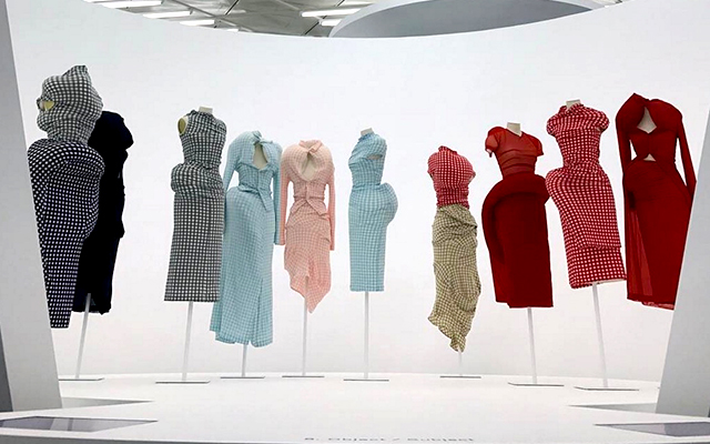 met-2017-rei-kawakubo-intext